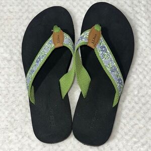 L.L. Bean Floral Flip Flop Sandals Size 10